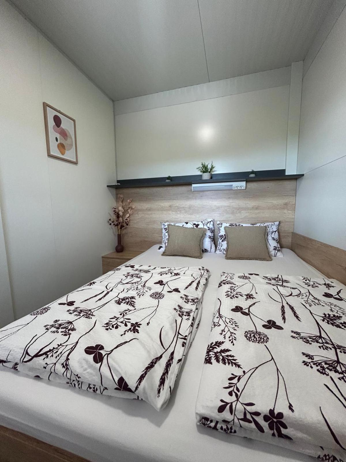 Mobile Home Vilmaris Pakoštane 外观 照片